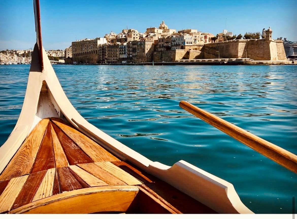 New & Unique Apartment - A 5 Minutes Ferry To Capital City Of Valletta Senglea Exteriör bild